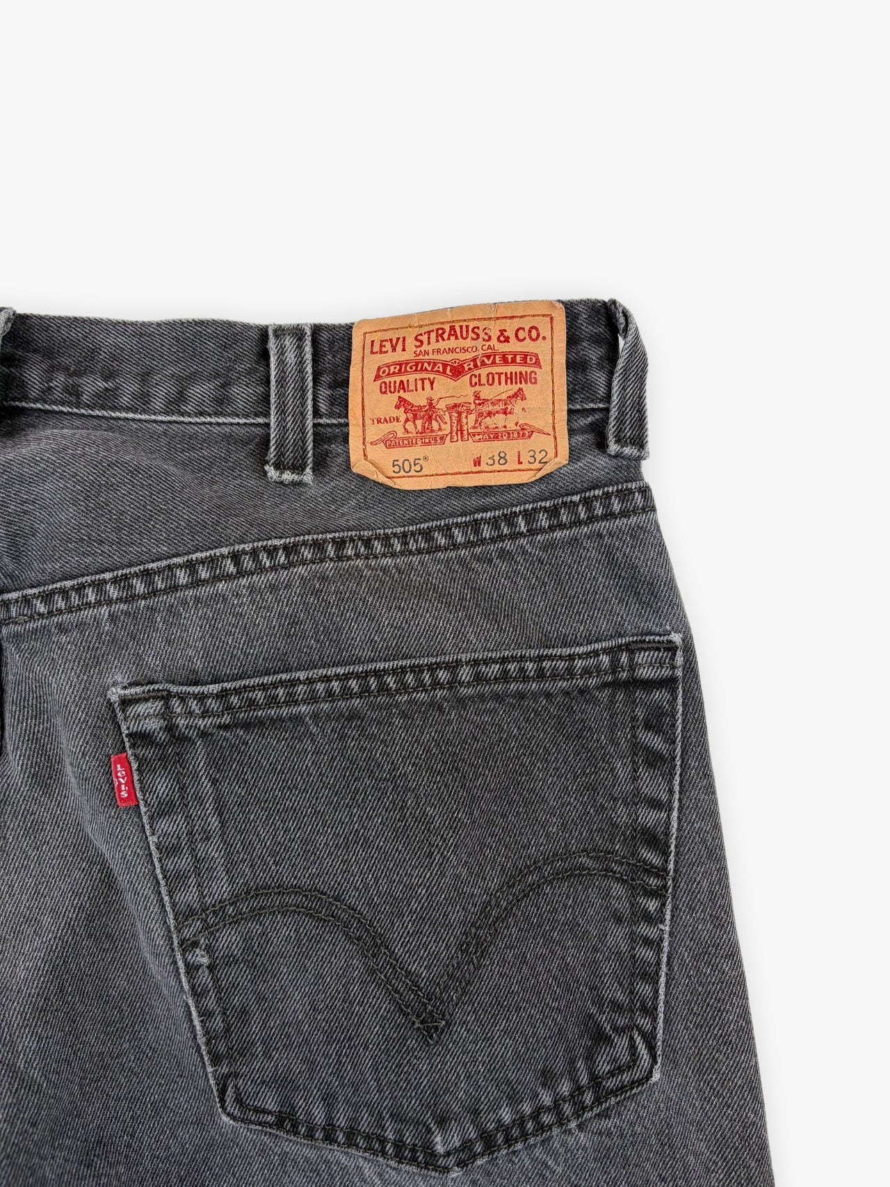2000s Levi’s 505 Regular Fit Straight Leg Jeans