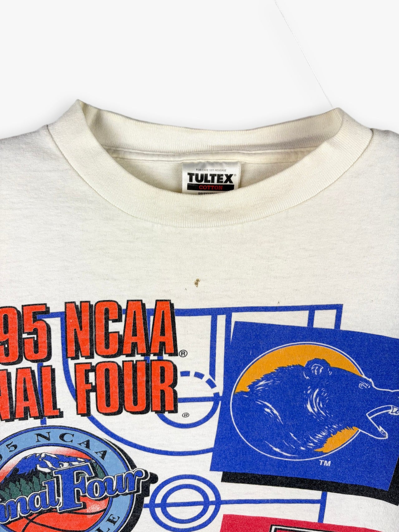 1995 NCAA Final Four Championship Game T-Shirt